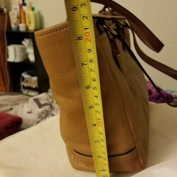 Chelsea camel leather tote! - Picture 7 of 7